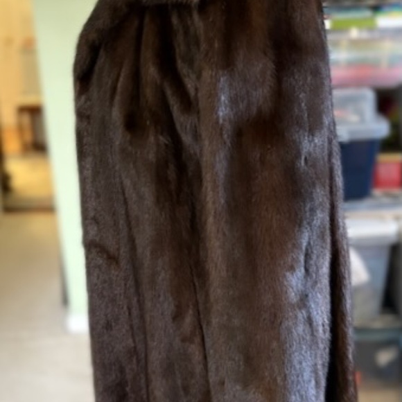 Vintage Neiman Marcus mink jacket, EUC, 1980s - Picture 3 of 15